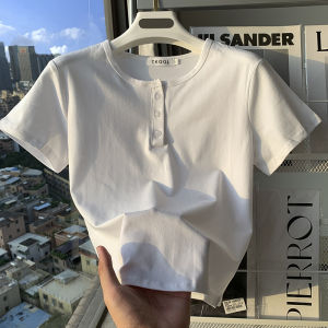 เสื้อยืดแขนสั้นผ้าฝ้ายแท้สีขาวติดกระดุมไหล่ตรงเสื้อตัวในแขนสั้นเข้ารูปสไตล์เกาหลีแบบใหม่ฤดูร้อนสำหรับผู้หญิงเสื้อตัวบนแบบสั้น