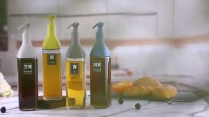 SCHKEY l ZH2025 Oil Bottle Glass Condiments Bottle Leak-Proof Soy Sauce Vinegar Bottle Sesame Oil Dispenser Bottle (RANDOM)