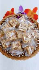 1Kg Kẹo khóm đậu phộng Tân phước loại đặc biệt