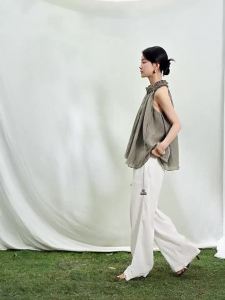 SUSHE | Elegant French Design Rayon Sleeveless Halter Top