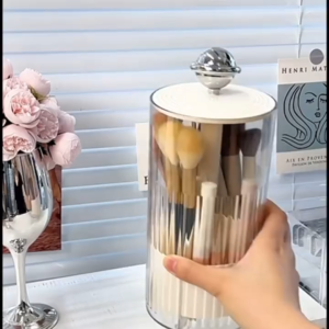 กล่องเก็บแปรงแต่งหน้า กดเพื่อยกฐานขึ้นมาได้ ใส่แปรงแต่งหน้า กันฝุ่น กันน้ำ Makeup brush storage box