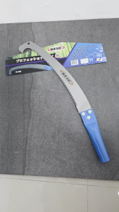 NASHI เลื่อยโค้งแต่งกิ่งไม้ พร้อมตะขอบน ด้ามเหล็ก (ต่อไม้เพิ่มความยาวได้) มีตะขอ สำหรับกระตุกกิ่ง ส่งจากไทย