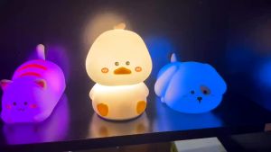 โคมไฟตั้งโต๊ะน่ารัก โคมไฟเซนเซอร์แบบสัมผัส ลายสูง แมว โคมไฟLED สำหรับตกแต่งบ้าน 1 ชิ้น