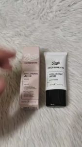 Boots Ingredients Hyaluronic Acid Moisturiser Hydrating Brightening Smoothening Moisturizer 30mL