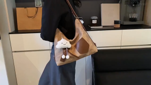 SEA YADOU  กระเป๋าโท้ทสำหรับผู้หญิงกระเป๋าโท้ทย้อนยุคความจุขนาดใหญ่กระเป๋าสะพายไหล่สะพายข้างแบบเรียบง่ายแมทช์ลุคง่าย