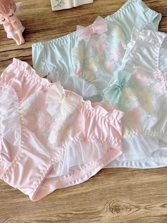 Embroidered%20Milk%20Silk%20Lotus%20Leaf%20Princess%20Student%20mid%20Waist%20Triangle%20Cute%20Ladies%20Underwear%20Breathable%20Quick%20Dry%20Polyester%20Fiber%20-%20Image%202