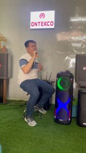 Loa kéo ONTEKCO 8312 Mới 3 Bass x 20cm 2 treble đèn led cực đẹp kèm 2 micro UHF không dây chống hú