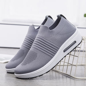 Korean Fashion Breathable Black Rubber Womens Casual Shoes Slip On Comfortable Air Cushion Knitting Sneakers