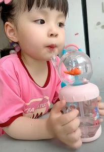 COMO BEBE กระบอกน้ำเด็กอนุบาล 220ml 350ml Bpa free tritan แก้วปลาวาฬพ่นน้ำ กระติกน้ำไปโรงเรียน