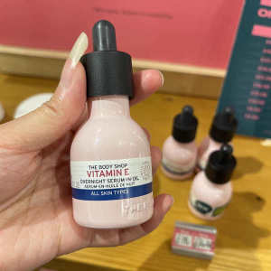 ☆in stock British Body Shop Vitamin E Moisturizing Repair Essence Oil 48 Hours Night Repair VE Essence❣