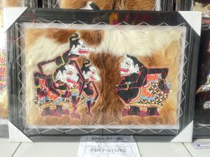 HIASAN DINDING WAYANG PANDAWA KULIT ASLI 70CM X 50CM BINGKAI KAYU