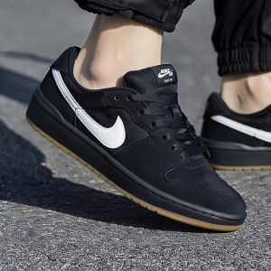 Nike | Giày Trượt Bàn Đá Mới Màu Đen SB Mã 58