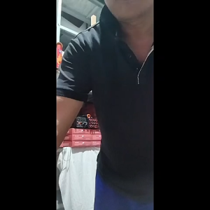 A42 WIRELEES MIC MICROPHONE TANPA KABEL DYNAMIC KARAOKE MIX TRANSMITER CAS UHF SONY GENGGAM PEGANG HANDLE MIK WIRELESS HANDHELD MICRROPHONE CHARGE SINGLE PENGERAS SUARA PRO VOICE MUSIK Isi Dalam Kotak * 1 mic pegang * 1 reciver * 1 battery Built-in-