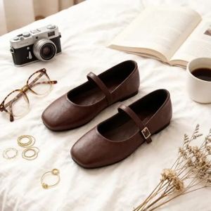 Womens French Soft-Sole Mary Jane Flats Square-Toe Buckle Strap Shallow-Mouth Pumps All-Season Vintage Elegant Casual Shoes.