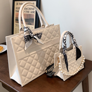 Fashionable Large Capacity Tote Bag Womens Crossbody Handbag Stylish Summer Bag Casual Pure Color Zipper Closure PU Leather