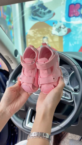 Dép chân bẹt bé gái XIXA 1215 Pink có lót nâng vòm và chống lệch chân cho bé đi học đi chơi