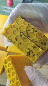 Soap Propolis. Coconut Palm Soap. 🐝 Coconut oil Palm oil & Propolis shavings Antibacterial soap.100g.