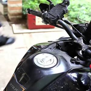 Universal Motorcycle Front Oil Tank Bag High-capacity Tools Package Phone Box Waterproof Pack Outdoor Riding Gears Accessories