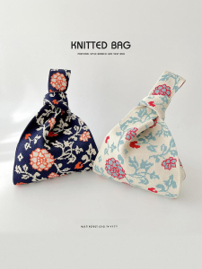 Urban Simple Style Knitted Handbag Ball Flower Pattern Versatile Handheld Wristlet Bag Commuting Bag Gift Bag Soft Polyester