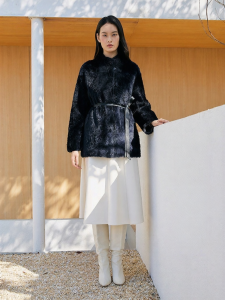 YINER | Counter Seasonal Long Collar Sheepskin Fur Coat