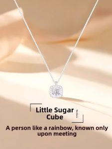 Elegant Luxurious Cube Design Necklace