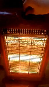 SƯỞI ĐIỆN 3 BÓNG HALOGEN SUNHOUSE SHD7016