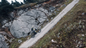 🏍️ EKXBike GTS — High-Performance Electric Dirt Bike มอเตอร์ไฟฟ้าวิบากตัวแรง น้ำหนักเบา คล่องตัว มอเตอร์กำลัง 6000W และช่วงล่างเต็มระบบ พร้อมลุยทุกเส้นทาง แบตเตอรี่ 72V 30Ah วิ่งไกล 40–60 กม.