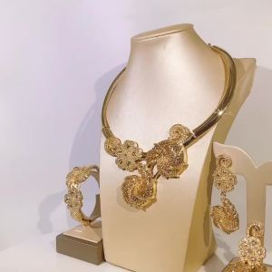 Dubai Ladies Gold Color Jewelry Set High-Quality Wedding Banquet Dress Accessories with Necklace Bracelet Earrings Ring Trendy