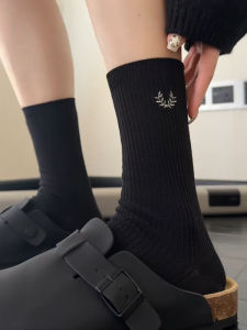 Delicate Wheat Ear Embroidered High-end Cute Socks