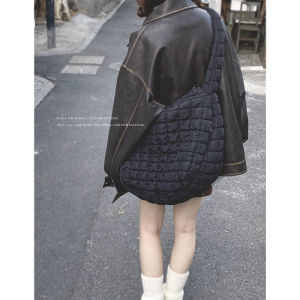 Large Capacity Korean Style Feather Bag for Women New 2023 Autumn/Winter Fashion Commuter Single Shoulder Crossbody Bag Casual Nylon Cloth Zipper Closure Soft Tote Shopping Bag Shape