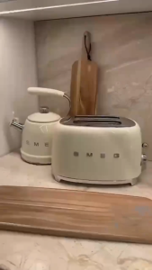 SMEG Multi-Functional Retro Toaster – Household Bread Toaster for Heating and Breakfast reheat defrost automatic pop up anti-slip feet 304 Stainer steel healthy gears adjustable removable crumb tray simple and hassle-free cleaning.