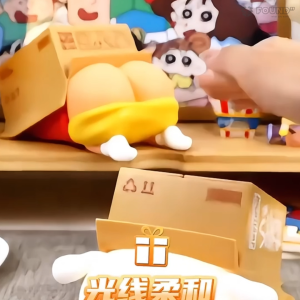 【SG GENUINE】 Crayon Shinchan Touch Adjustable Night Lamp Rechargeable Phone Stand Cute Shiro Gift