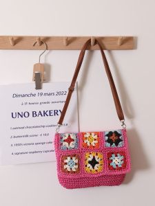 Grandmother Grid Crochet Bag Hollow Flower Wool Single Shoulder Bag Holiday Beach Bag Versatile Womens Bag