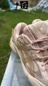 รองเท้าแบรนด์แท้มือสอง100% สีครีม เจล