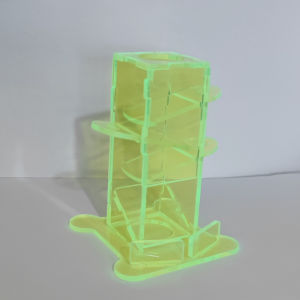 Xuanfeng Xiaojin Taihe Yangshang Kake Parrot Foraging Snack Box Fun Intelligence Training Toys Supplies Anti-Bite Hair