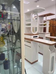 Luxury Extendable Bar Table