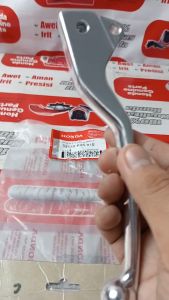 Panduan Lengkap Mengenai Handle Rem Belakang Kiri Tipe CBS Lever L Strg Handle Beat Pop Esp K61 Beat FI CBS K25 Original Honda 53178K25910