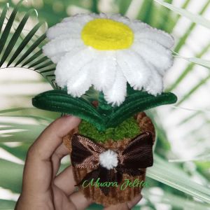 Bunga Kawat Bulu / Mini Flower in the Pot / Pipe Cleaners Flower / Hiasan Meja / Bunga Hias / Miniatur Bunga / Gerberra / Sun Flower / Daisy / Lily of Valley / Rose / Bunga Artificial / Bunga Kawat Bulu di Dalam Pot / Souvenir Pernikahan / Hadiah Ultah