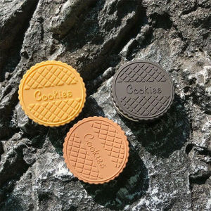 Small Portable Biscuits Concealer Cover Fleck Facial Freckles Dark Circles Acne Marks Light and Thin Clothing Not Stuck Pink