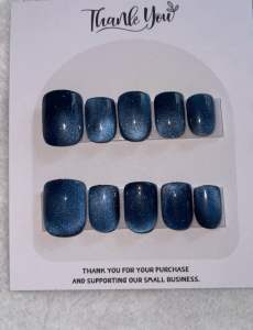 เล็บลูกแก้วน้ำเงิน เล็บ PVC เล็บปลอมทุกเพศ