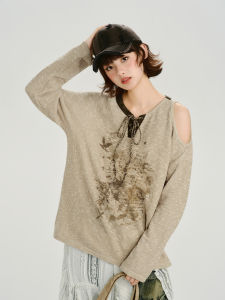 Retro Print Asymmetric Shoulder Long Sleeve T-shirt