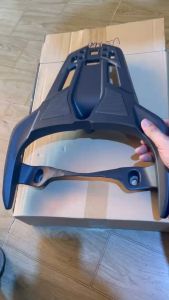 Cảng sau/ Tay dắt nhôm nguyên khối kiểu SH 350i gắn xe Vision 2021 2022 2023 và 2024 (giá chưa ốc) Chất liệu: nhôm nguyên khối. Dòng xe: 2021 2022 2023 và 2024 Ship toàn quốc