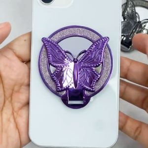 ขาตั้งรูปผีเสื้อ ขาตั้งแม่เหล็กกระจกกากเพชรวิบวับ หรู เล่นแสงสวย ขาตั้ง Magsafe ทรงกลมตั้งได้ กาวในตัว ใช้ได้กับมือถือทุกรุ่น ใช้งานง่าย คล้องนิ้วกันหล่น จับถนัดมือ
