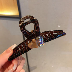 Minimalist Elegant Grip Heart Shape Rhinestone Retro Easy Matching Clip 2024 New Arrival Best Selling Elegance Female Shark Clip Hairpin