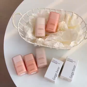 Gege bear คอลซีลเลอร์ คอนซีลเลอร์ คอนซิลเลอร์ รองพื้น ปกปิดรอยสิว รอยแดง จุดด่างดําและใต้ตาดํา รองพื้นเนื้อครีมมี่คอนซีลเลอร์ กันน้ํา ป้องกันเหงื่อ