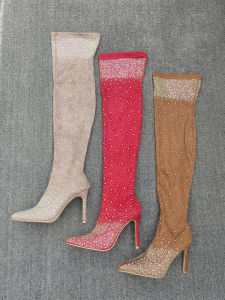 รองเท้าบูทส้นสูงทรงหัวแหลมเซ็กซี่ ดีไซน์แฟชั่น ด้านข้างมีซิป รองเท้าบูทผู้หญิง ฤดูหนาว รองเท้าบูทส้นสูงพื้นยาง