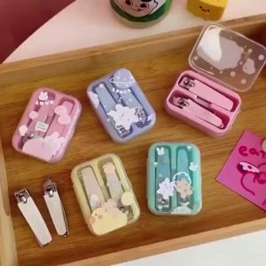 Bộ 2 bấm móng tay mini kèm hộp đựng hình thú dễ thương – Cắt móng tay chân sắc bén an toàn cho bé