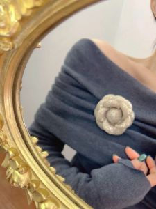 Champagne Color Camellia Brooch Pin High End Womens Small Fragrance Style Chest Flower Accessory Fashionable Korean Style