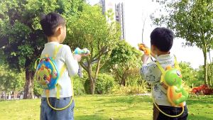 QNQN 2025 (สงกรานต์ )กระเป๋าเป้ฉลองสงกรานต์แฟชั่นสบาย ๆ ของเล่นกระเป๋าเป้สะพายหลังสงกรานต์กระเป๋าสะพายคู่แบบพกพาการ์ตูนน่ารักอะนิเมะคู่กระเป๋าเป้สะพายหลังของเล่นกันน้ำ