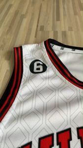 Jersey Zach Lavine Chicago Bulls #8 CITY PUTIH WHITE Swingman Bola Basket NBA Baju Kaos T-Shirt Tshirt Atasan Costum Kostum